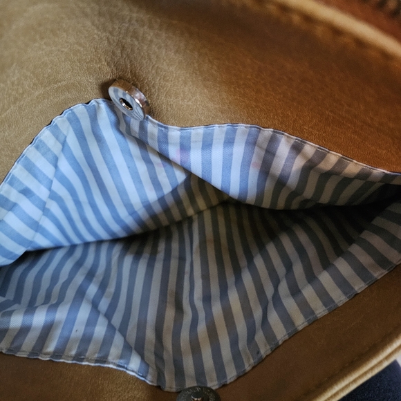 Mustard Purse - Picture 3 of 4